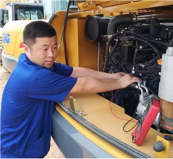 徐工挖掘機服務檢修挖掘機