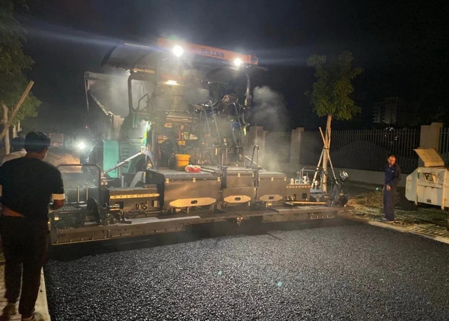徐工RP903攤鋪機5m/min的高攤鋪速度